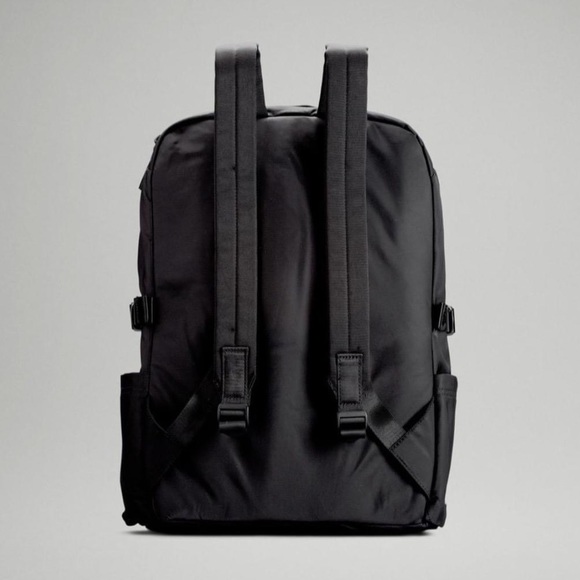 LULULEMON Crew Backpack - Picture 5 of 5